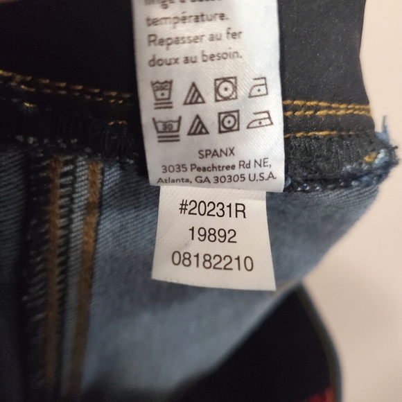 Spanx - 20231R Cropped Flare Denim Jeans - Size S - Picture 7 of 7